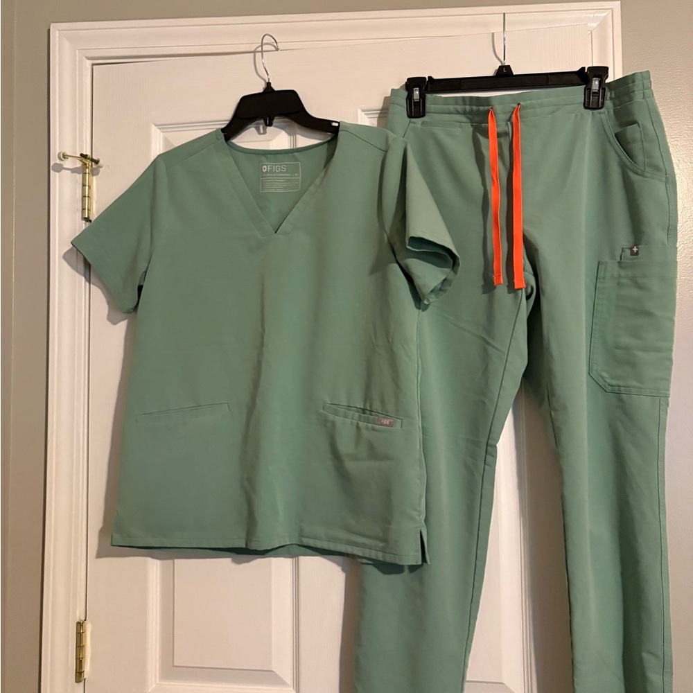 FIGS Jade Green Scrub Set